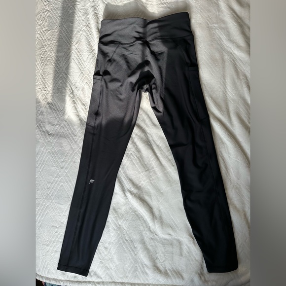 Fabletics - Picture 2 of 5